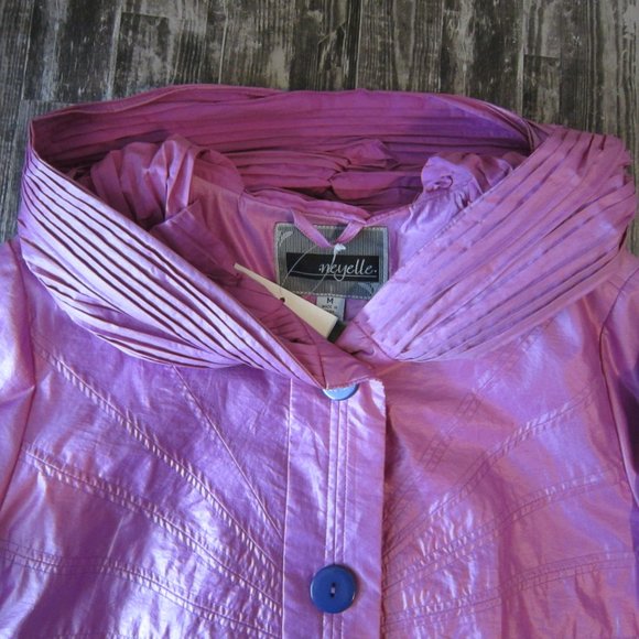 NWT Pleated Hood Water/Wind Resistant Jacket - Picture 3 of 8